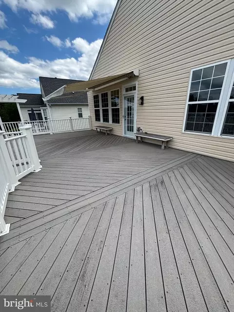 Exterior - 4029 Lunar Eclipse Dr, Dumfries, VA 22025 photo 4 of 5