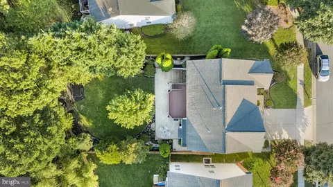 View/Area - 13107 Bigleaf Maple Ct, Gainesville, VA 20155 photo 2 of 5
