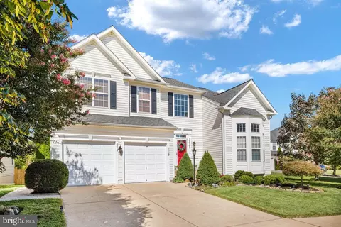 Exterior - 13107 Bigleaf Maple Ct, Gainesville, VA 20155 photo 8 of 14