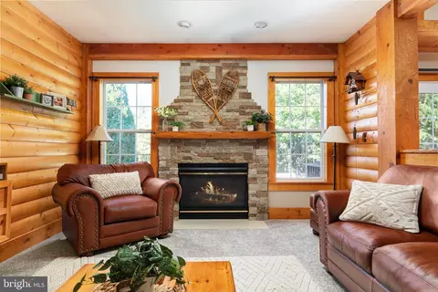 Other - 13107 Bigleaf Maple Ct, Gainesville, VA 20155 photo 3 of 10
