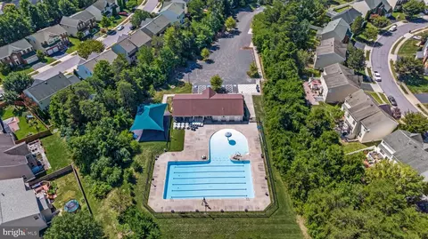 View/Area - 13107 Bigleaf Maple Ct, Gainesville, VA 20155 photo 4 of 5