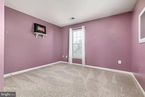 Bedroom - 13107 Bigleaf Maple Ct, Gainesville, VA 20155 photo 3 of 5