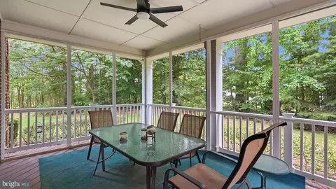 Exterior - 13301 Dumfries Rd, Manassas, VA 20112 photo 5 of 5
