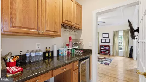 Entry Way - 13301 Dumfries Rd, Manassas, VA 20112 photo 4 of 5