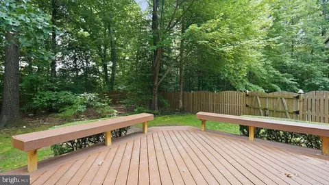 Exterior - 13301 Dumfries Rd, Manassas, VA 20112 photo 3 of 5