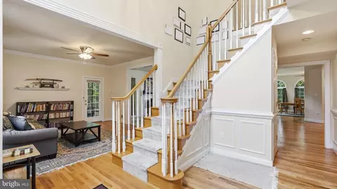 Entry Way - 13301 Dumfries Rd, Manassas, VA 20112 photo 2 of 5