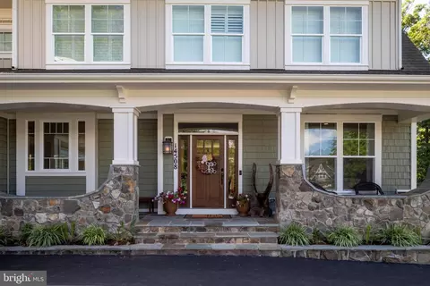 Exterior - 14508 Moss Ledge Ct, Gainesville, VA 20155 photo 11 of 21