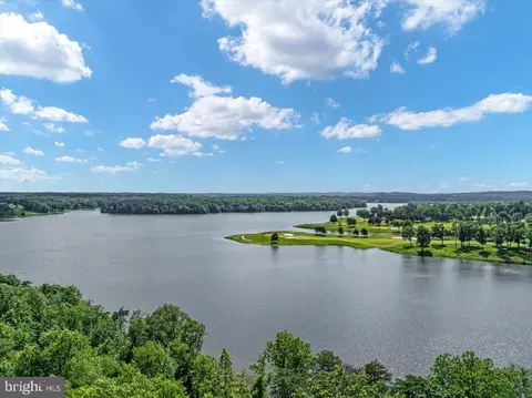 View/Area - 14508 Moss Ledge Ct, Gainesville, VA 20155 photo 7 of 9