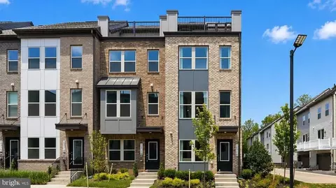 13608 Cobble Loop, Woodbridge, VA 22193