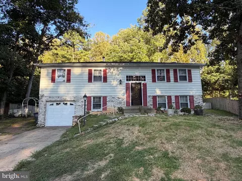12011 Skipjack Ct, Woodbridge, VA 22192