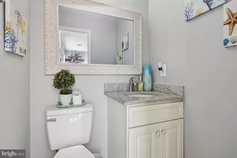 Bath - 7424 Emerald Dr, Manassas, VA 20109 photo 1 of 4
