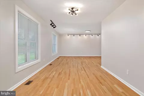 Living - 4703 Angus Dr, Gainesville, VA 20155 photo 8 of 11