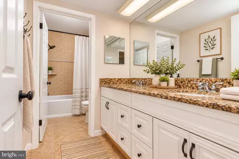 Bath - 4703 Angus Dr, Gainesville, VA 20155 photo 5 of 5