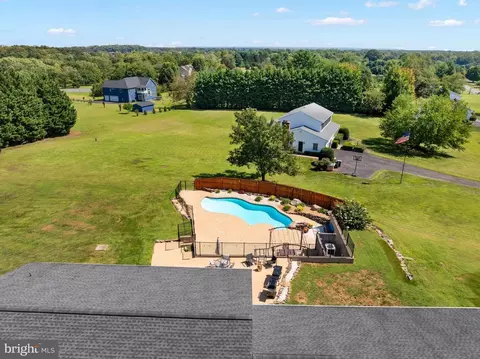View/Area - 4703 Angus Dr, Gainesville, VA 20155 photo 4 of 8