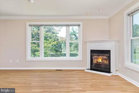 Living - 4703 Angus Dr, Gainesville, VA 20155 photo 5 of 11