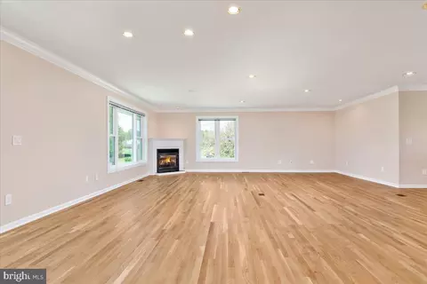 Living - 4703 Angus Dr, Gainesville, VA 20155 photo 3 of 11