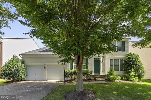 Exterior - 8373 Tenbrook Dr, Gainesville, VA 20156 photo 5 of 7
