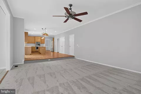 Living - 6367 Etheridge Ln, Manassas, VA 20112 photo 3 of 7