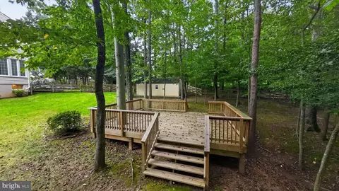 Exterior - 6367 Etheridge Ln, Manassas, VA 20112 photo 17 of 18