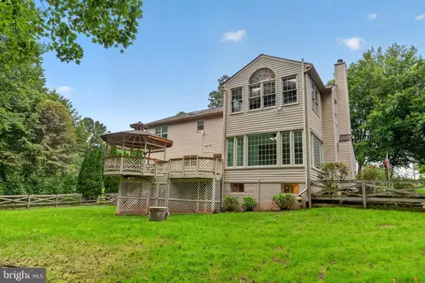 Exterior - 6367 Etheridge Ln, Manassas, VA 20112 photo 6 of 18