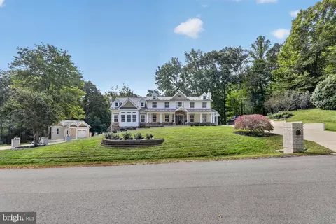 8848 Clinton Dr, Nokesville, VA 20181