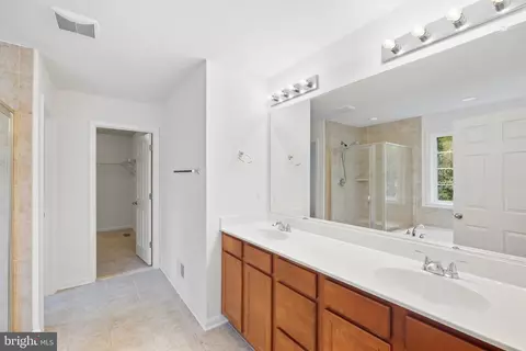 Entry Way - 18213 Jillian Ln, Triangle, VA 22172 photo 5 of 6