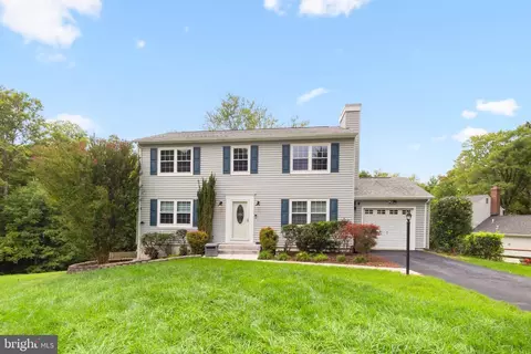 3488 Lyon Park Ct, Woodbridge, VA 22192