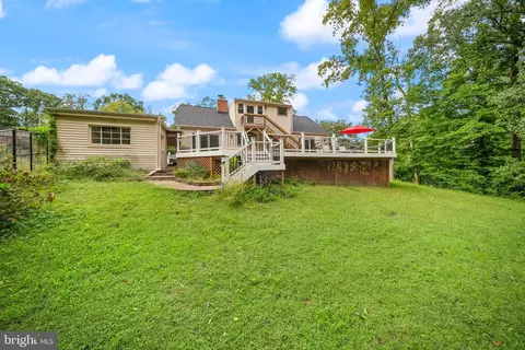 Exterior - 18323 Sharon Rd, Triangle, VA 22172 photo 12 of 12