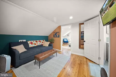 Other - 18323 Sharon Rd, Triangle, VA 22172 photo 9 of 13