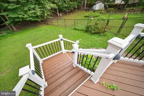 Exterior - 18323 Sharon Rd, Triangle, VA 22172 photo 9 of 12