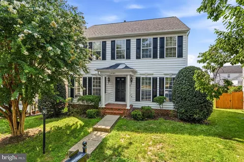 2440 Five Fathom Cir, Woodbridge, VA 22191