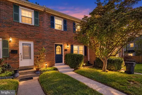 3474 Beale Ct, Woodbridge, VA 22193