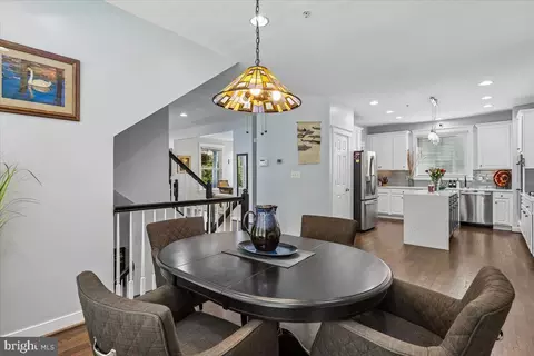 Dining - 8958 Junco Ct, Gainesville, VA 20155 photo 4 of 4