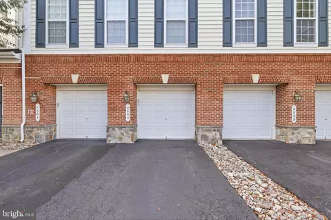Exterior - 6803 Hampton Bay Ln, Gainesville, VA 20155 photo 4 of 6
