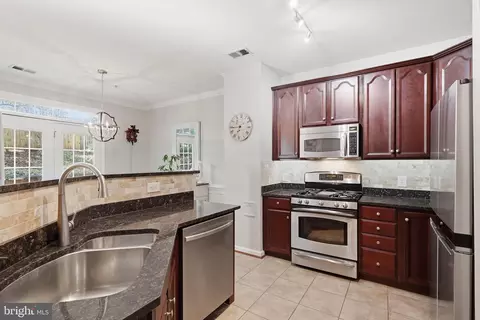 Kitchen - 6803 Hampton Bay Ln, Gainesville, VA 20155 photo 2 of 3