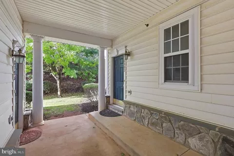 Exterior - 6803 Hampton Bay Ln, Gainesville, VA 20155 photo 6 of 6