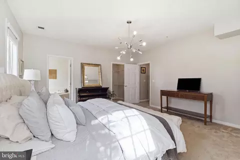 Bedroom - 6803 Hampton Bay Ln, Gainesville, VA 20155 photo 3 of 6