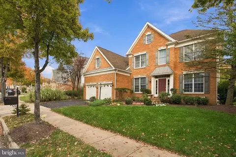 15423 Arnold Palmer Dr, Haymarket, VA 20169