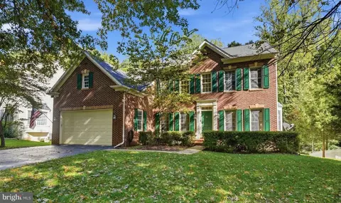 16495 Hayes Ln, Woodbridge, VA 22191
