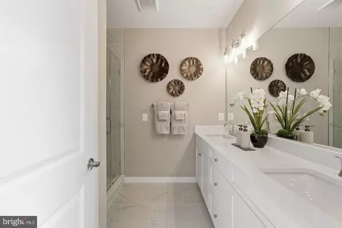 Entry Way - 8745 Noether St, Manassas, VA 20109 photo 7 of 9