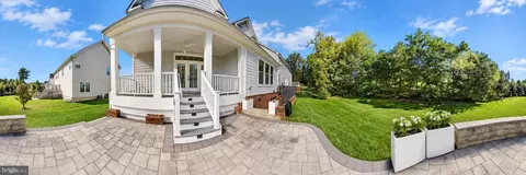 Exterior - 17433 Spring Cress Dr, Dumfries, VA 22026 photo 6 of 18