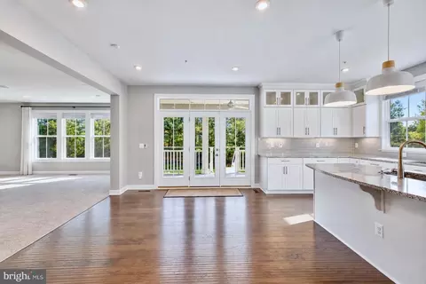 Entry Way - 17433 Spring Cress Dr, Dumfries, VA 22026 photo 3 of 13
