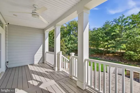 Exterior - 17433 Spring Cress Dr, Dumfries, VA 22026 photo 5 of 18