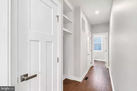 Entry Way - 17433 Spring Cress Dr, Dumfries, VA 22026 photo 5 of 13