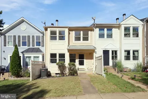 12169 Salemtown Dr, Woodbridge, VA 22192