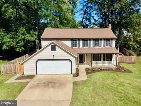 15177 Holleyside Dr, Dumfries, VA 22025