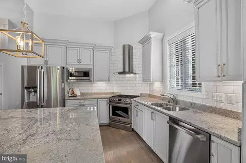 Kitchen - 6900 Saddle Run Way, Gainesville, VA 20155 photo 1 of 5