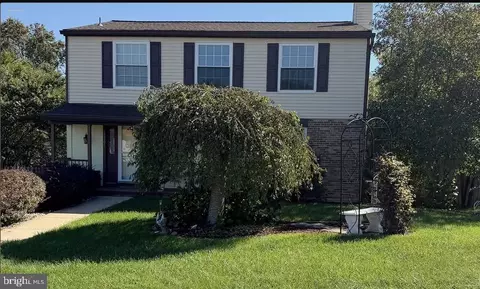 13305 Smoketown Rd, Woodbridge, VA 22192