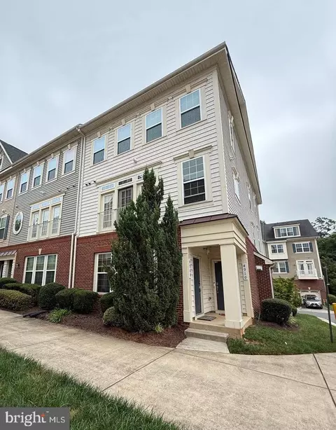 4908 Dane Ridge Cir, Woodbridge, VA 22193