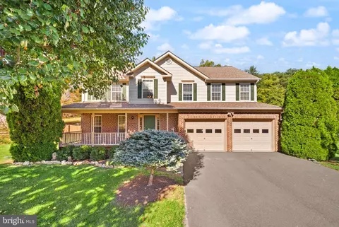 5451 Quaint Dr, Woodbridge, VA 22193